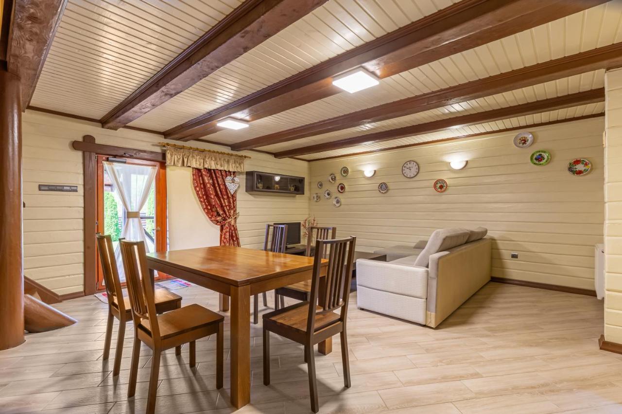 Private House Scherbovets Zjdenievo Exteriör bild