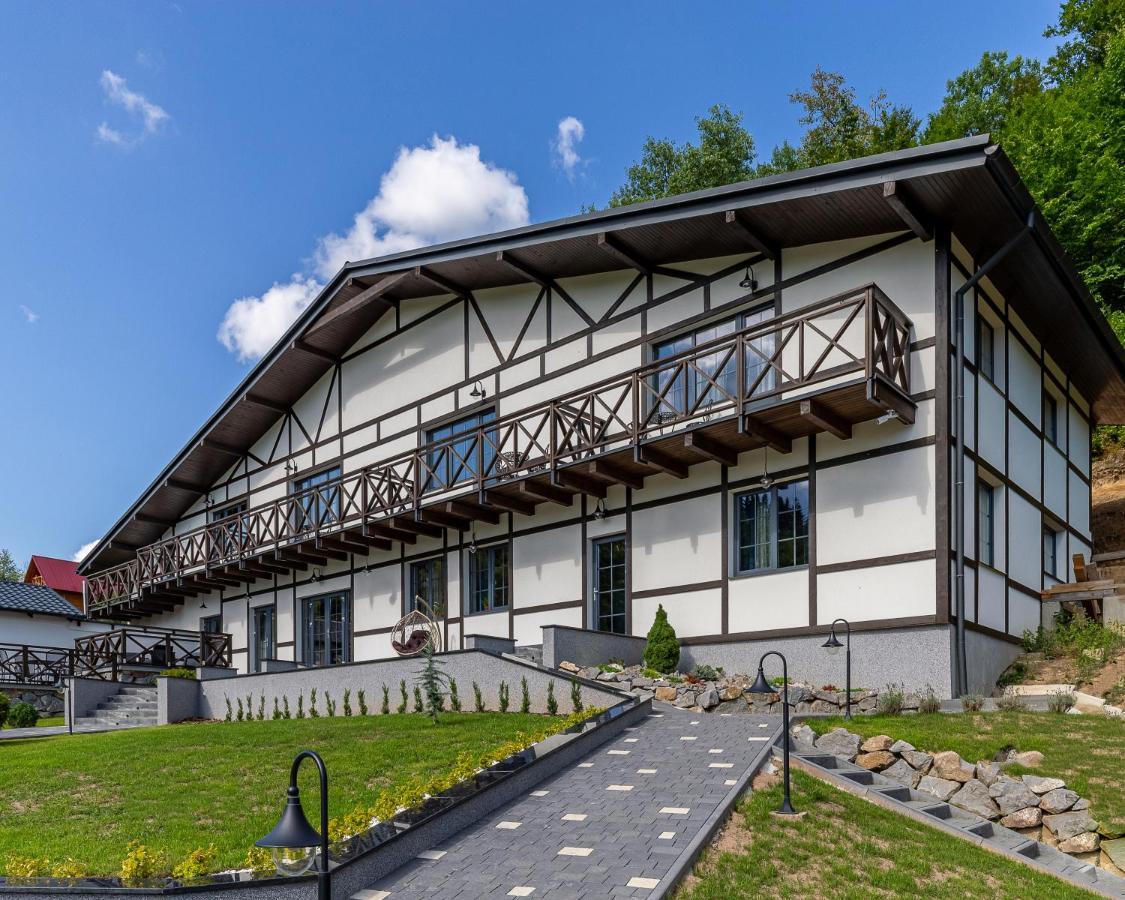 Private House Scherbovets Zjdenievo Exteriör bild