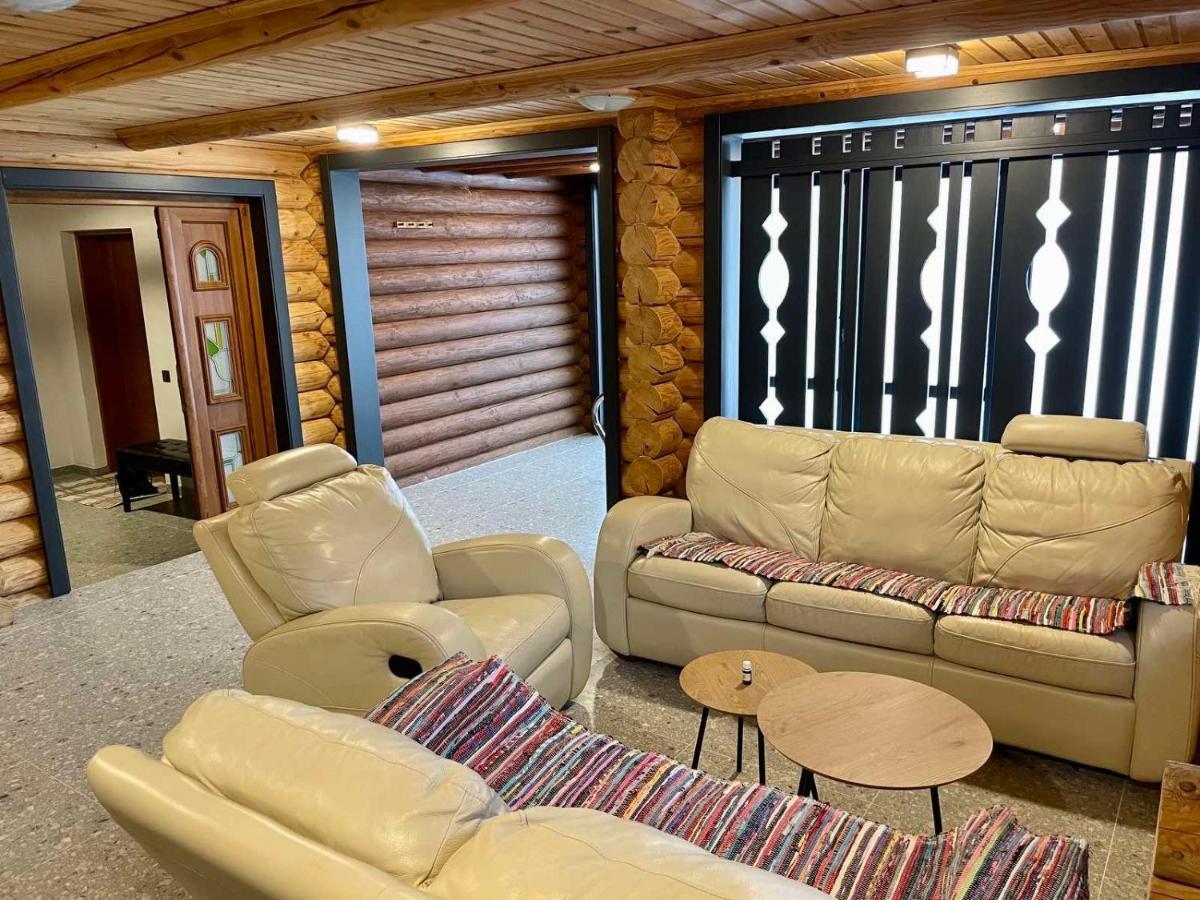 Private House Scherbovets Zjdenievo Exteriör bild